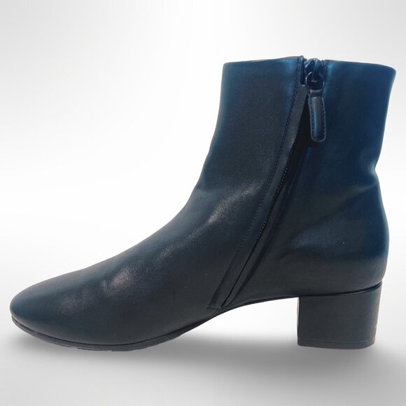 Balenciaga Women’s Black Leather Block Heel Ankle Boots Logo Size EU 38 US 8 - Picture 5 of 16